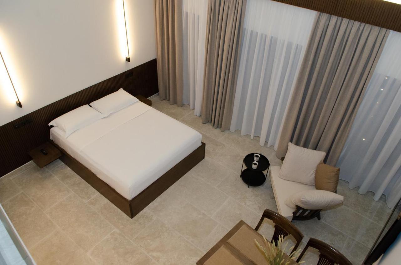 Leone Suites نافبكْتوس المظهر الخارجي الصورة
