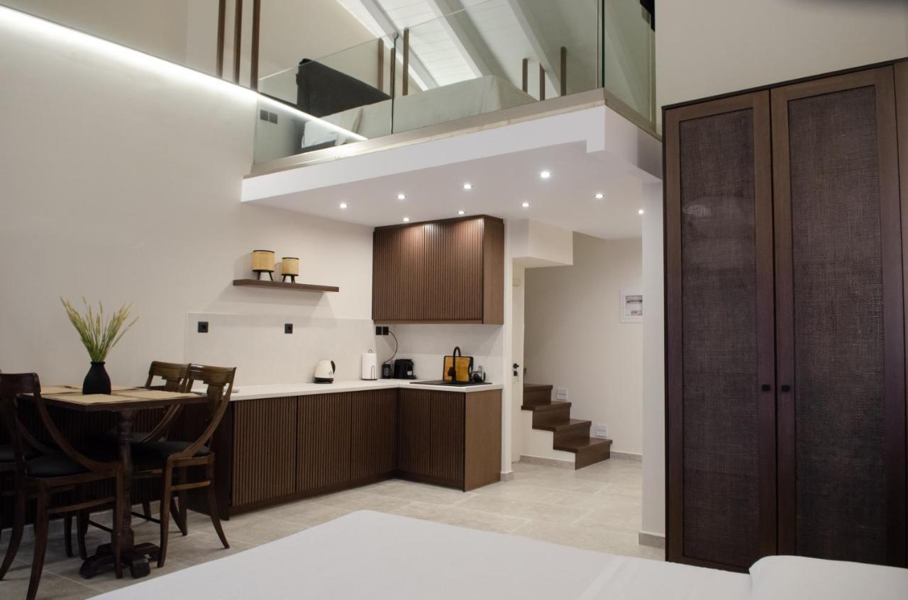 Leone Suites نافبكْتوس المظهر الخارجي الصورة